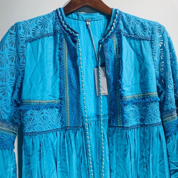 BL^NK**Gorgeous Blue Tunic**Med. & Large $280 - Picture 4 of 8
